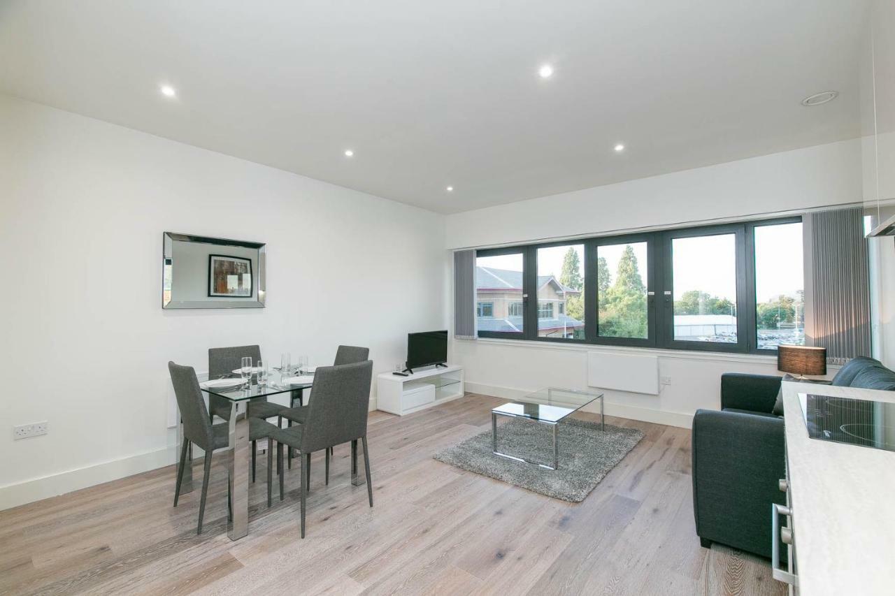 Deluxe Apartments By Heathrow Harmondsworth Bagian luar foto