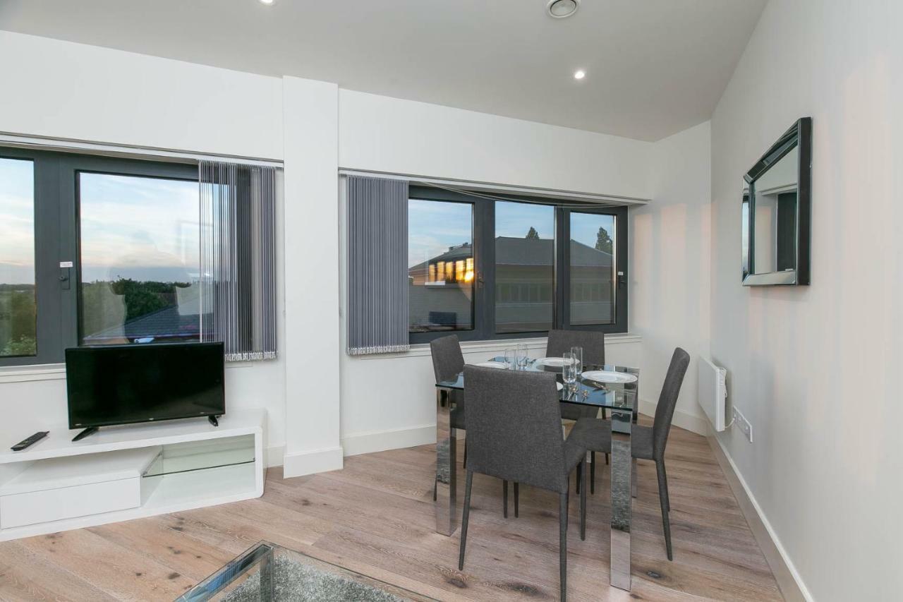 Deluxe Apartments By Heathrow Harmondsworth Bagian luar foto